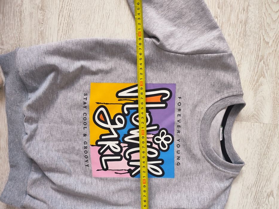 Dres dziewczęcy 122/128