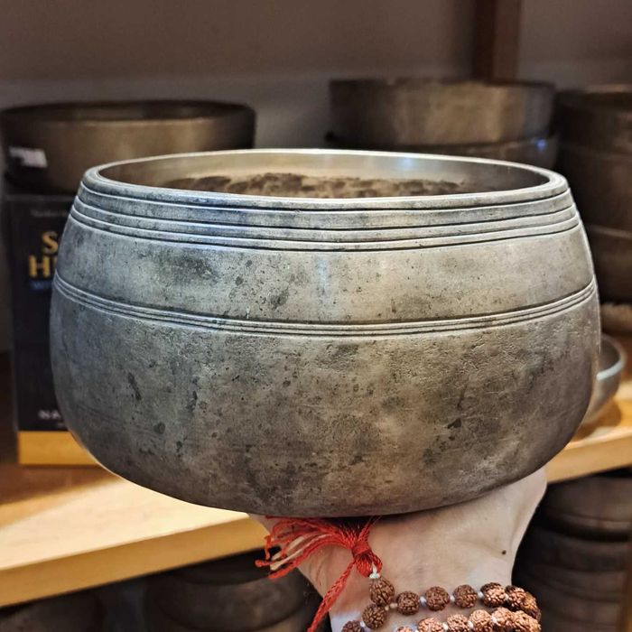 Чаша поющая. Ручная работа. Доставка из Непала.