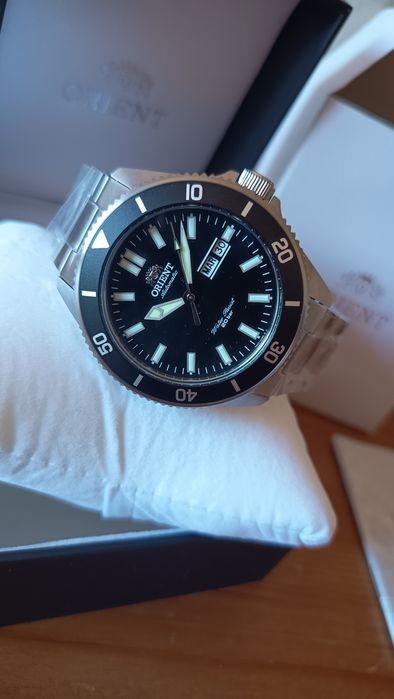 *NOVO* Orient Kano RA-AA0008B19A. (44 mm) 200 wr.