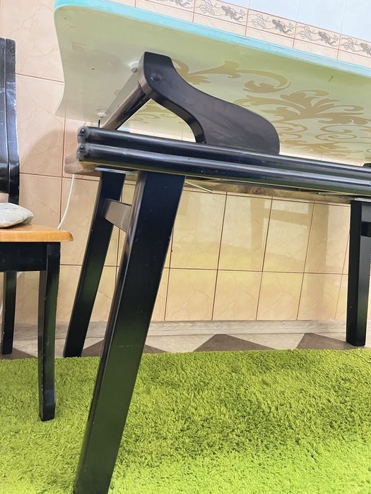 Стіл кухонний скляний 132×82