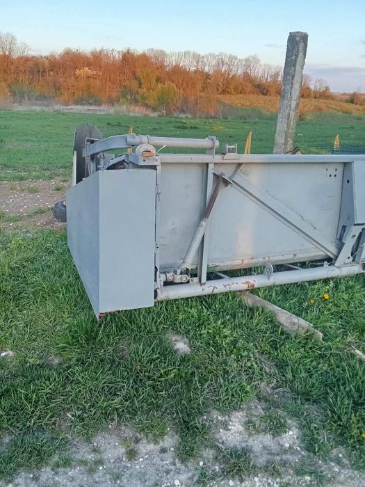 Продам жатку соняшникуву