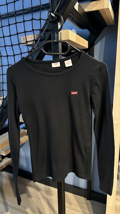 2 лонгсліви чорний і білий Levis xs