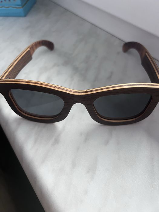 Okulary słoneczne, drewniane