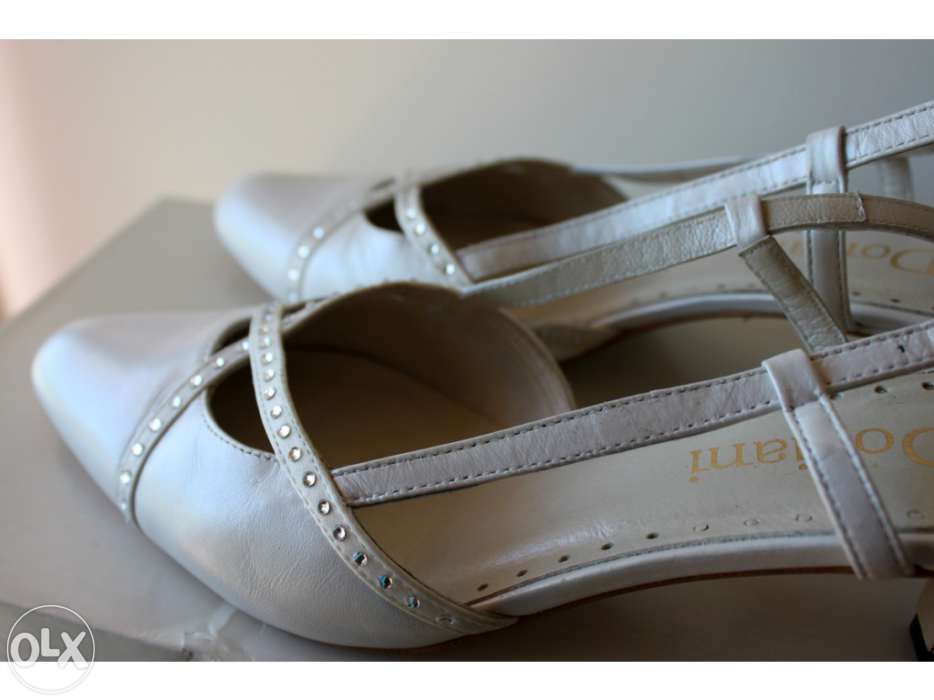 Sapatos de noiva Doriani