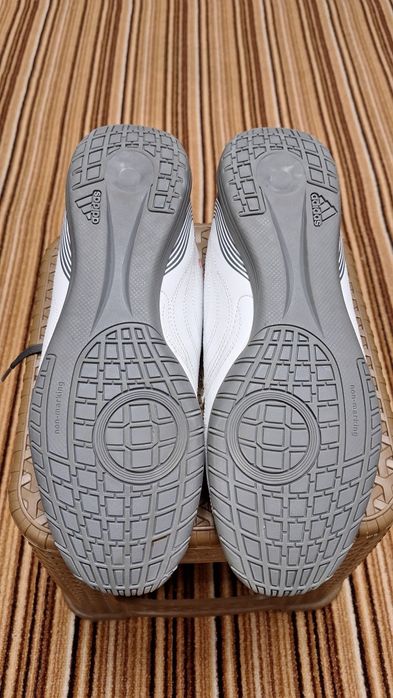 Кросівки для футзалу Adidas. Розмір  44,5 (29см )