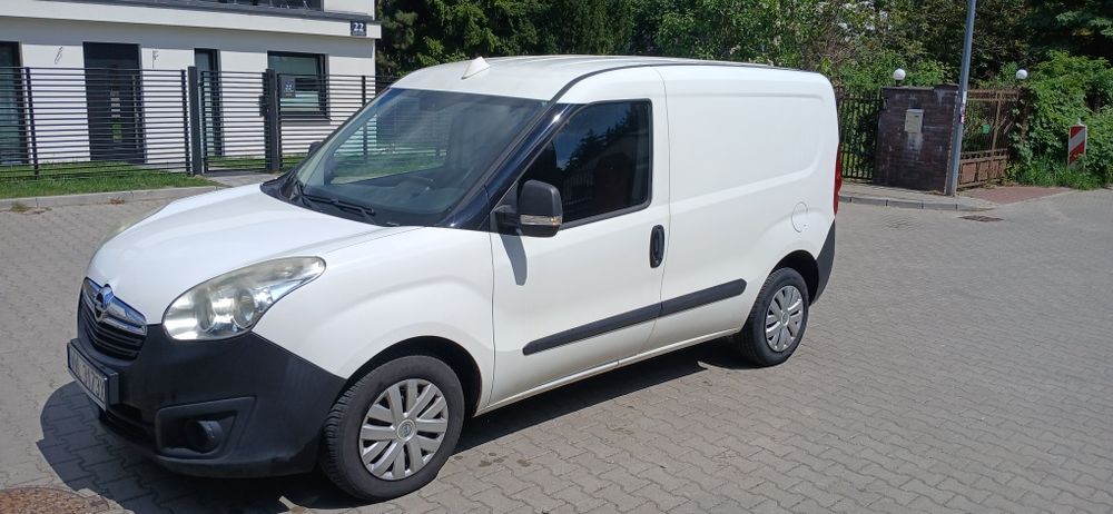Opel Combo 2014r  1.3 (duży pobór oleju)