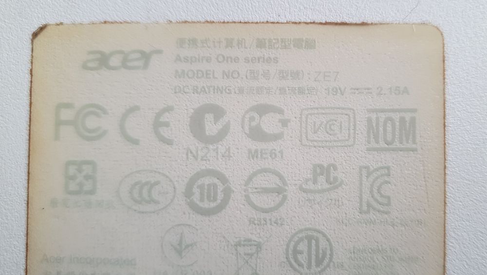 Acer aspire one series model ZE7 mini laptop uszkodzony, na części