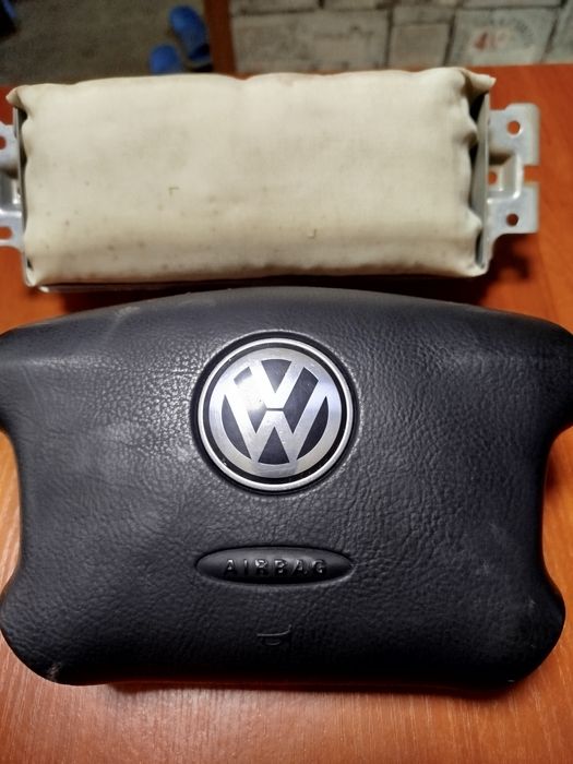 подушки та Фольксваген шаран