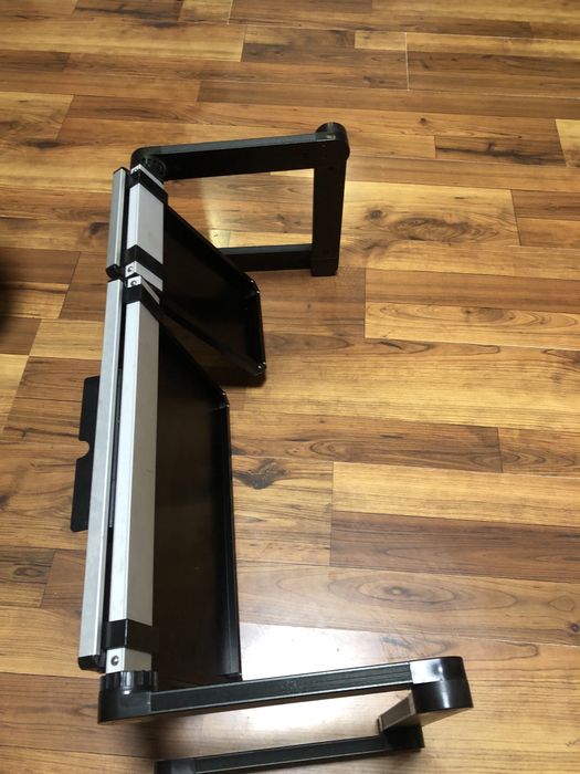 Столик , підставка для ноутбука