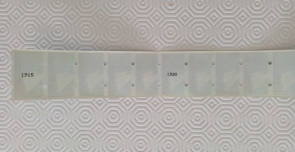 Tira com 50 etiquetas nº 5 Caravela Portuguesa sem impressão de taxa