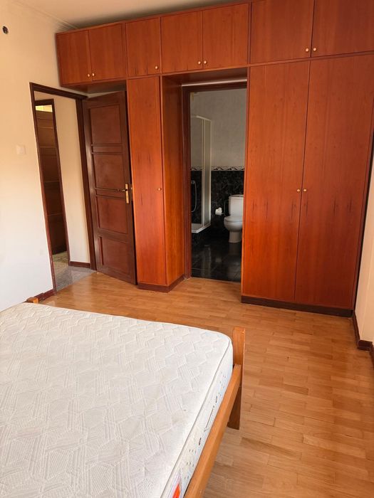 Suite (wc privado) em t3 totalmente mobilado casa da musica/ universidades