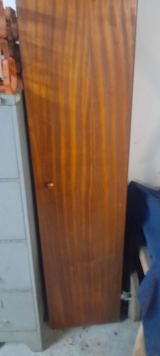 Sapateira em madeira maciça