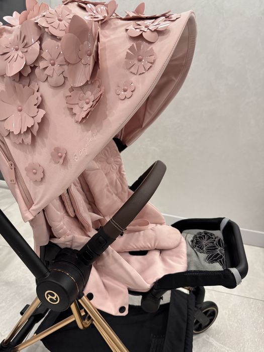 Коляска Cybex Mios Pink Flowers Rose Gold