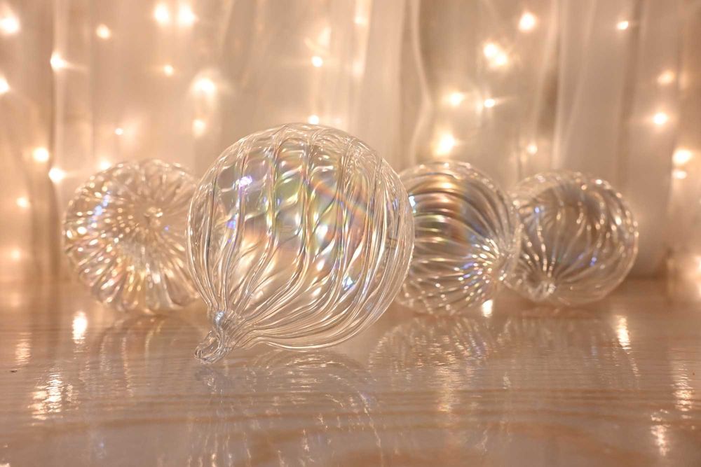 Przezroczyste mieniące się bombki szklane Urocze Śliczne