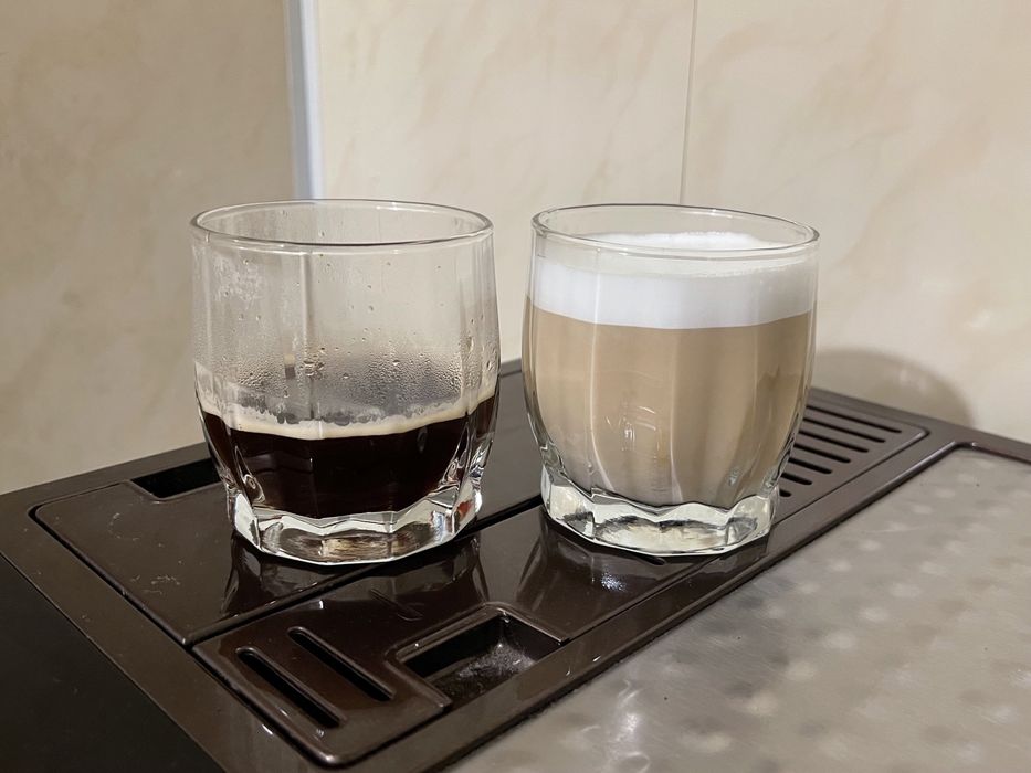 Кофемашина Delonghi ESAM 5500 Perfecta Cappuccino Кавомашина Delonghi