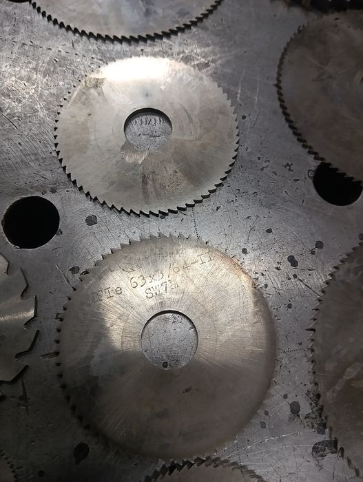 Mix frezów tarczowych piłkowy hss do metalu