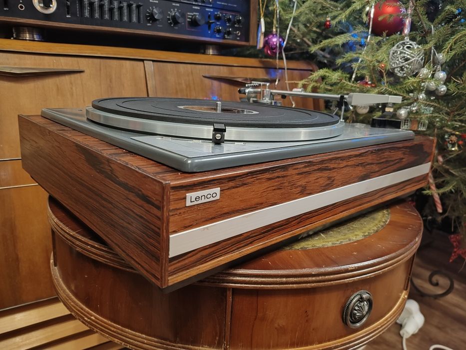 Gramofon LENCO L 75 Made in Switzerland