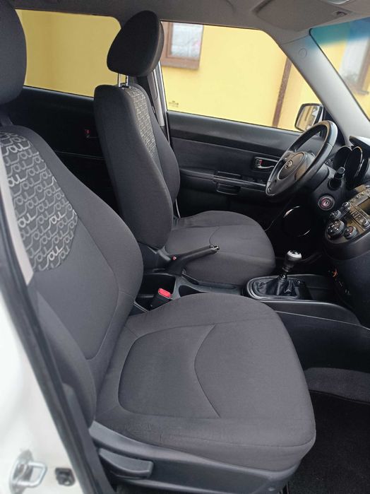 Kia Soul 1,6 b 2010 r zadbany zarejestrowany klima hak