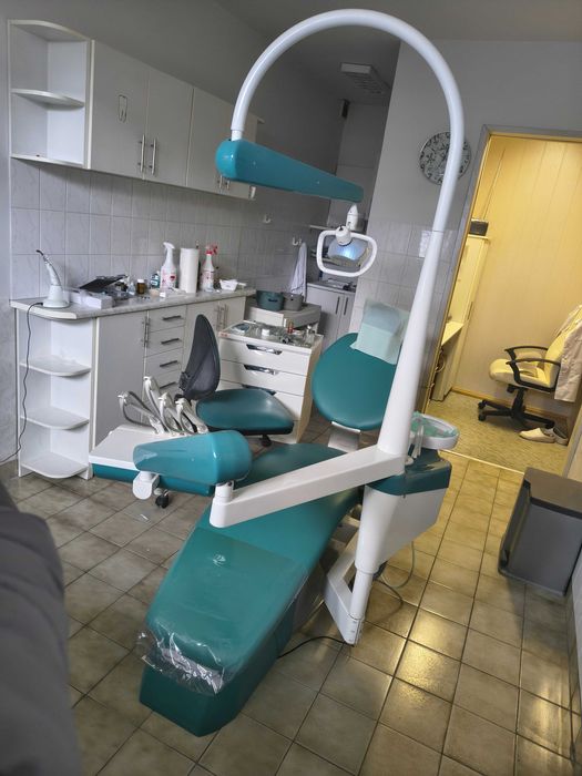 Sprawny unit dentystyczny z silnikiem