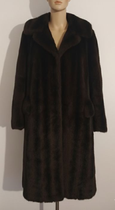 Luksusowe  vintage'owe sztuczne futro brytyjskiej