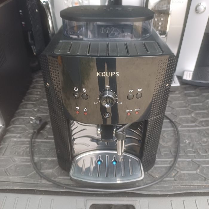 Кавоварка Delonghi Dinamica