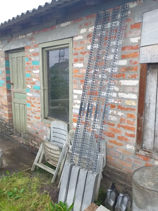 Стойки,опора,столбик длинна 2500 мм,тэ образные,универсальные, мет 2мм