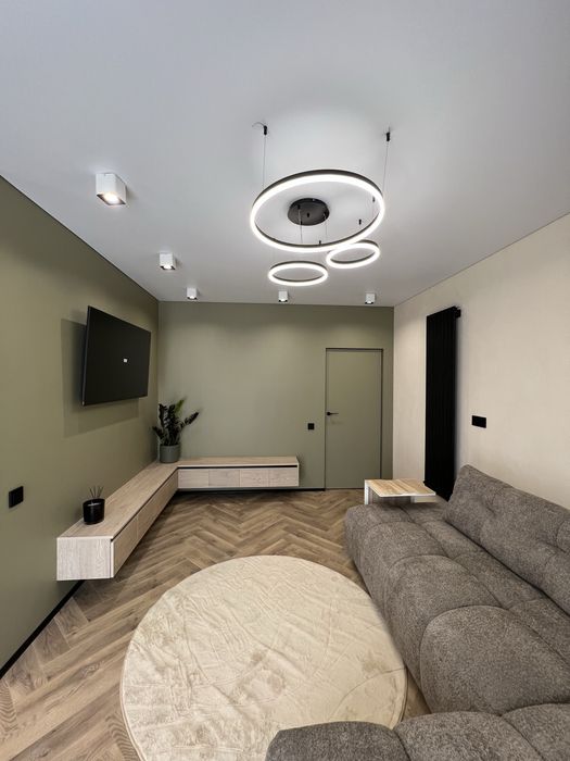 Вишукана та авторська 3-кімнатна квартира в центрі міста