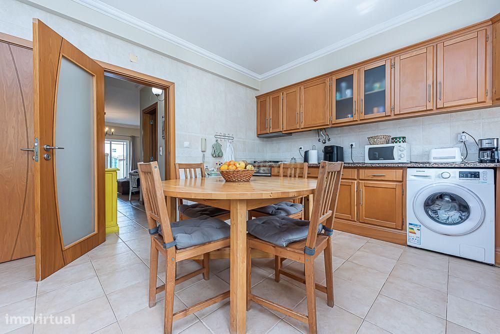 Vende-se Moradia T3 + 1 Quinta do Conde