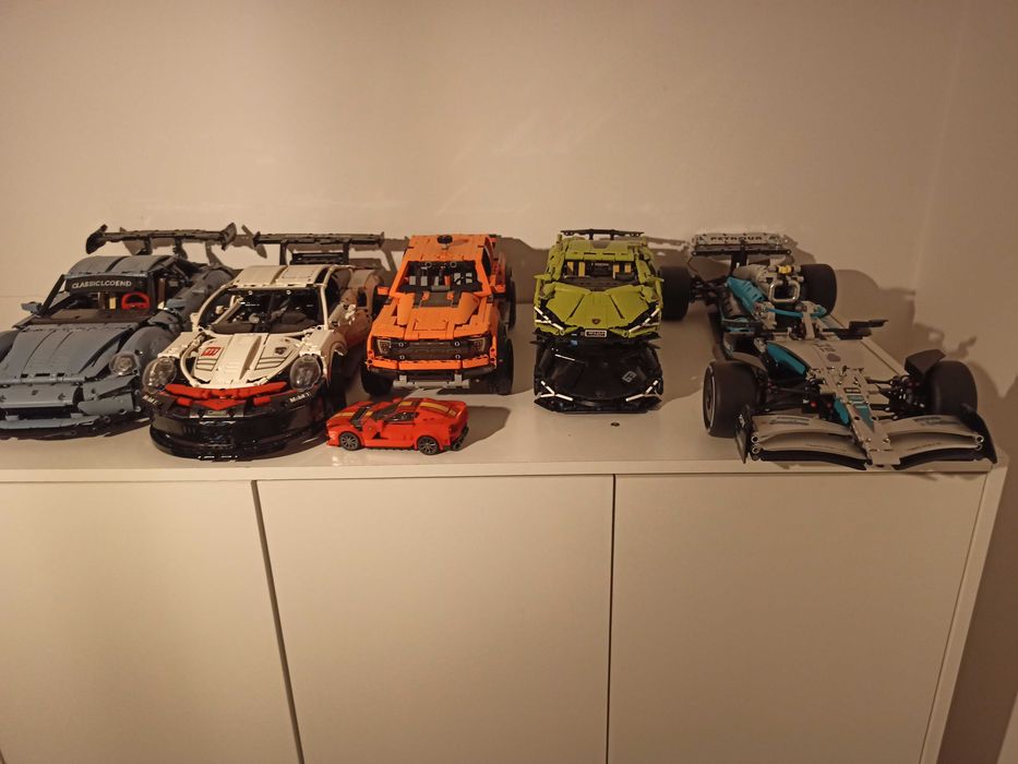 Modele samochodów z klocków LEGO Lamborghini Porsche Ford Ranger