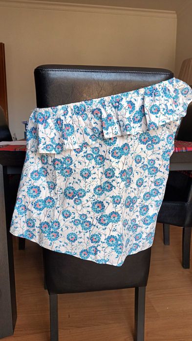 Blusa assimétrica da Mango