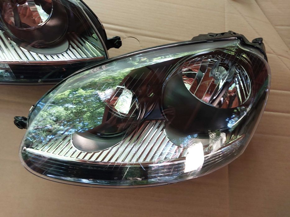 VW GOLF V reflektory lampy nowe CZARNE komplet