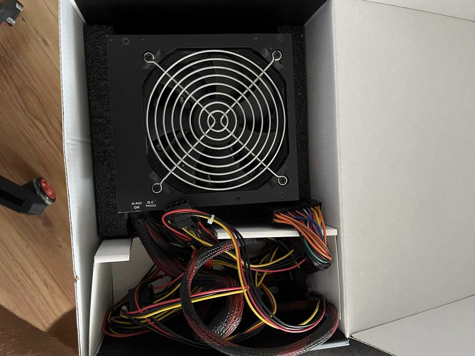 Zasilacz CUBE II MAX 700w