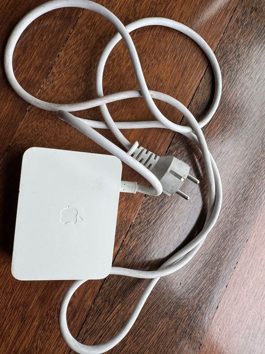 Apple Cinema HD Display 90W Power Adapter