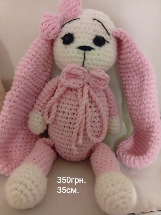 В'язані іграшки ручної роботи