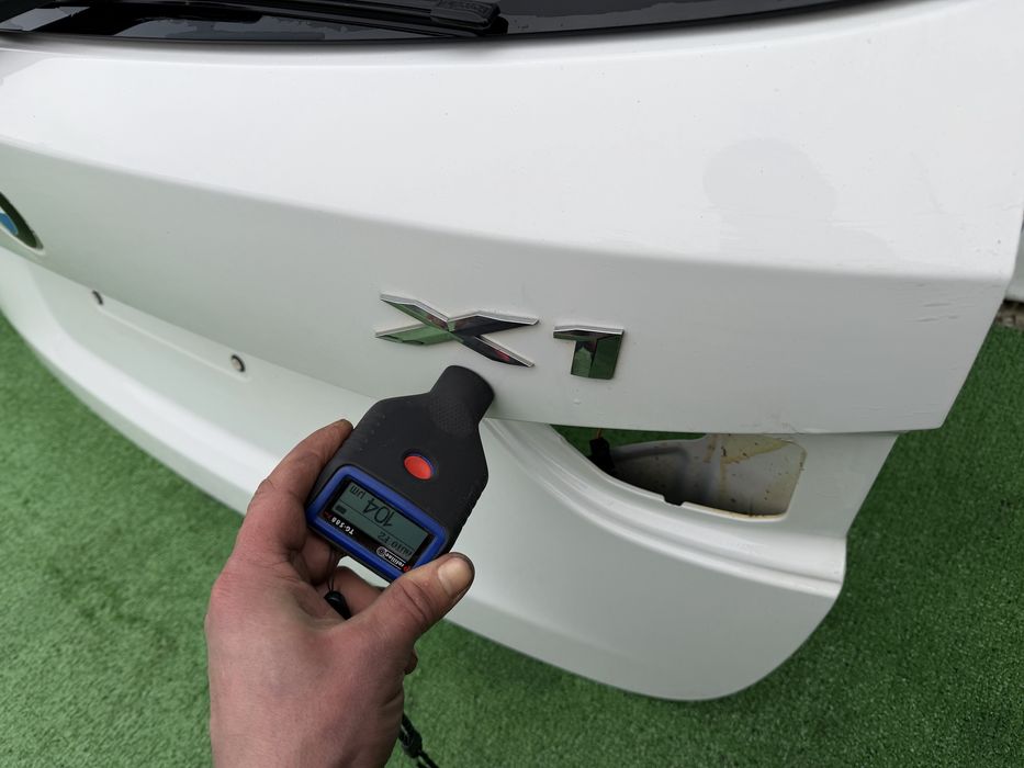 Кришка багажніка bmw x1 e84 ляда бмв колір а300 біла, з  склом