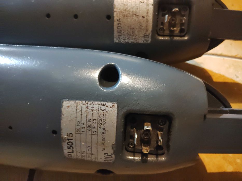 NICE PLUTO 5015 ,MOBY 5015 Siłownik do bram 230V