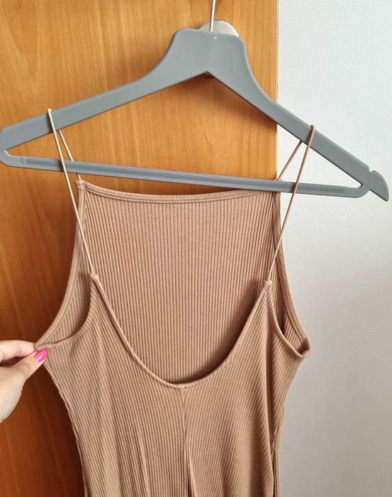 Vestido castanho claro com decote nas costas H&M, tam XS - nunca usado