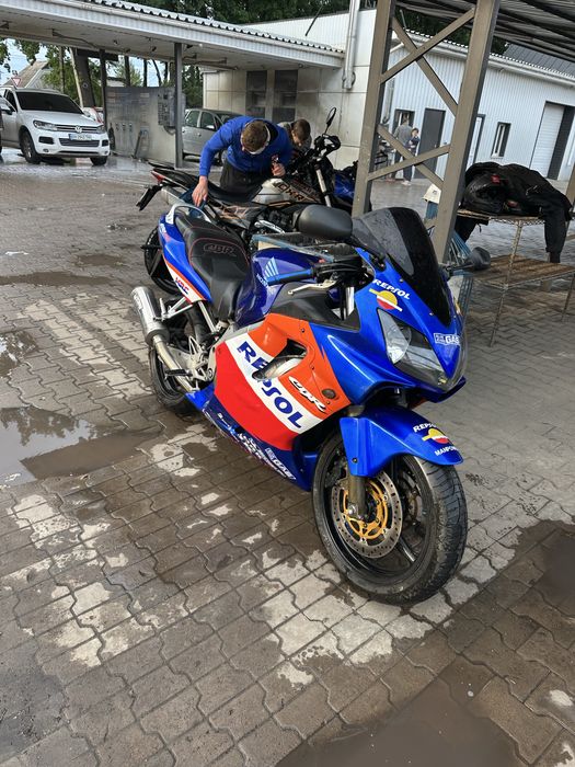 Honda CBR 600 F4i
