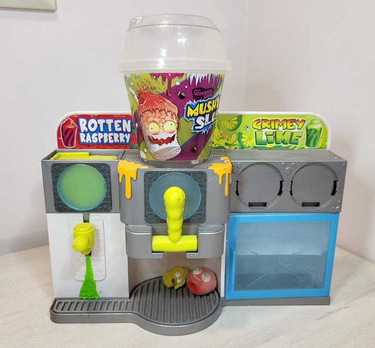 Милк Шейк Grossery Gang Mushy Slushie Playset  от Moose Toys.