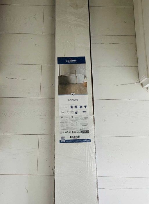 Panele podłogowe wodoodporne QUICK STEP Dąb Biały Malowany CAPTURE SIG4753 AC4 9 mm 4V-fuga.