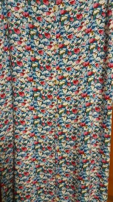 Vestido comprido, em padrão floral, tam. XL - Evima