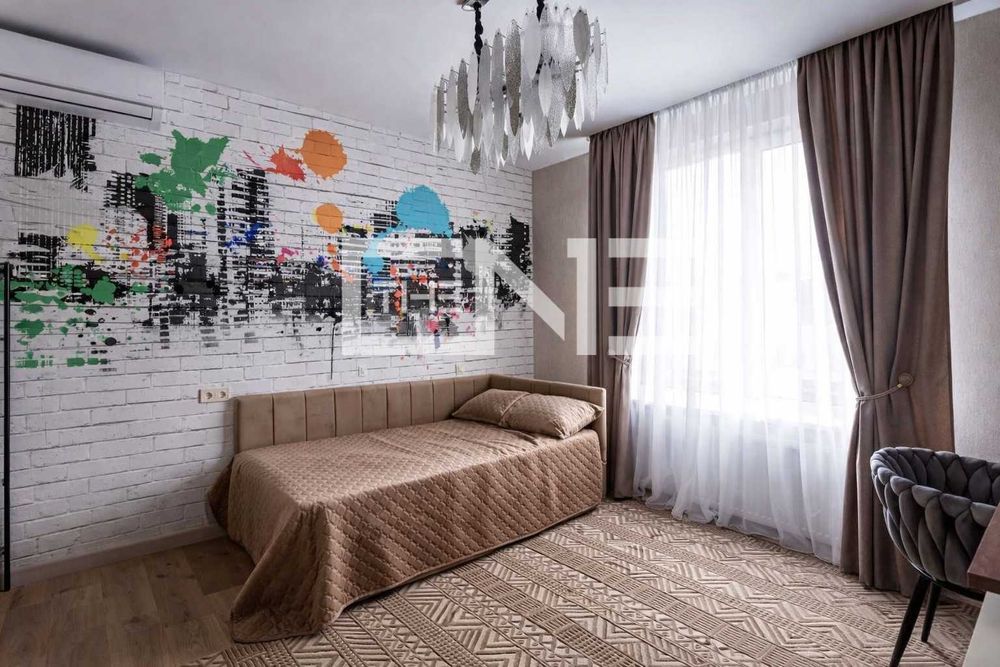 біля КМ КОНИК Шикарний автономний будінок