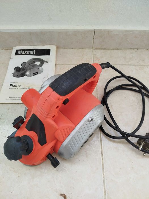 Plaina elétrica pouco uso