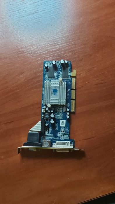 Відео карта 2005 року нова не вживана раритетна пасивне охолодження