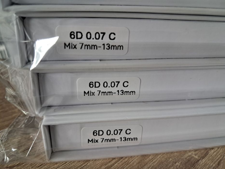 Gotowe kępki rzęs 6D C mix