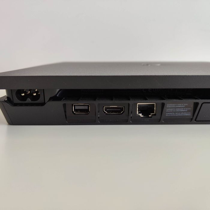 Consola Playstation 4 Slim + 2 comandos