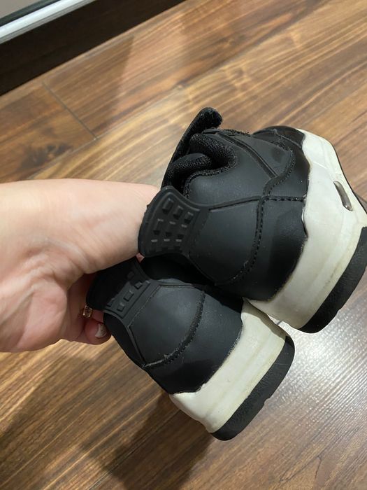 Кросівки на хлопчика 25 р