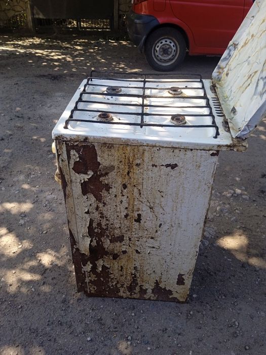 газовая плита в хорошем состоянии