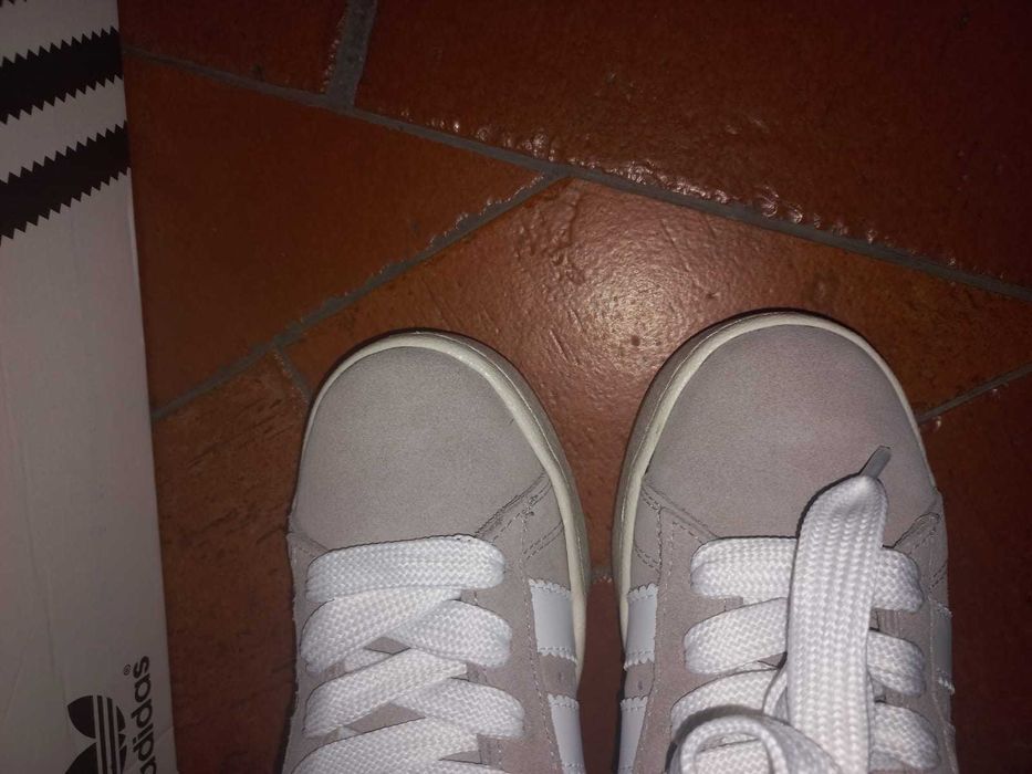 Sapatilhas novas