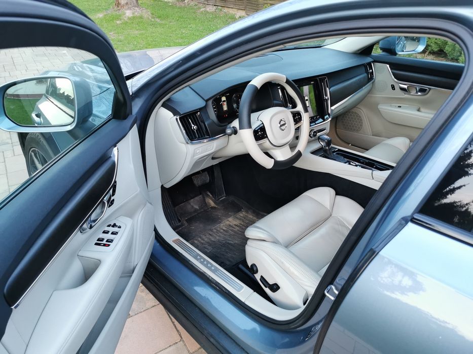 Volvo v90 cross country